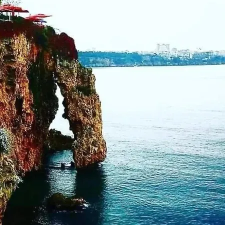 Tarihi Kaleici Muethis Lokasyon 2+1 Uygun Fiyat Apartmán