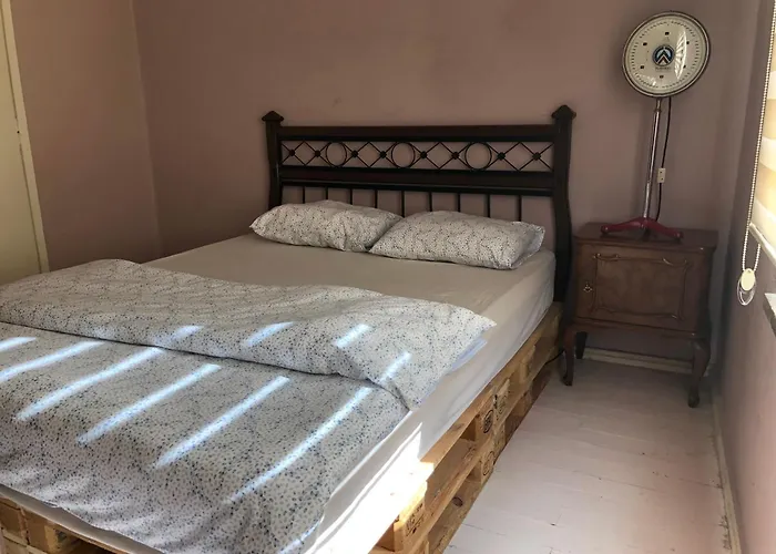 Tarihi Kaleici Muethis Lokasyon 2+1 Uygun Fiyat