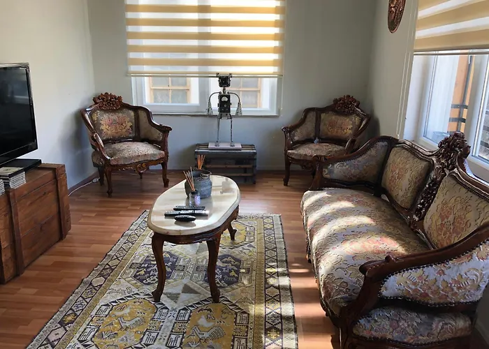 Apartment Tarihi Kaleici Muethis Lokasyon 2+1 Uygun Fiyat