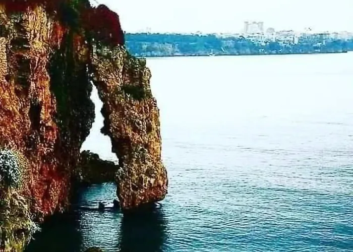 Tarihi Kaleici Muethis Lokasyon 2+1 Uygun Fiyat Apartment