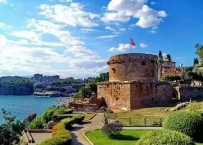 Apartment Tarihi Kaleici Muethis Lokasyon 2+1 Uygun Fiyat *