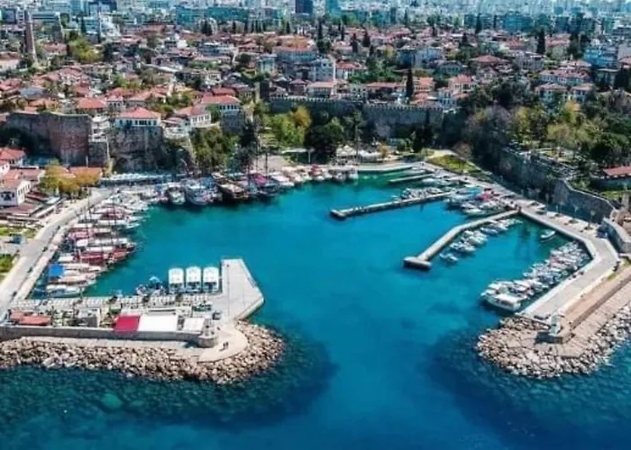 Tarihi Kaleici Muethis Lokasyon 2+1 Uygun Fiyat *