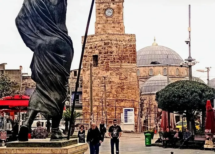 Tarihi Kaleici Muethis Lokasyon 2+1 Uygun Fiyat
