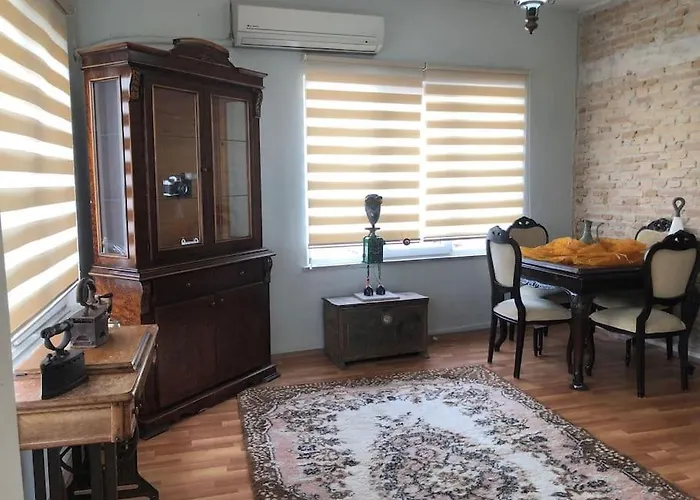 Tarihi Kaleici Muethis Lokasyon 2+1 Uygun Fiyat