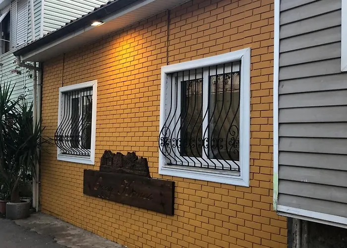 Апартаменты Tarihi Kaleici Muethis Lokasyon 2+1 Uygun Fiyat