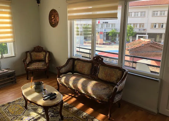 Tarihi Kaleici Muethis Lokasyon 2+1 Uygun Fiyat * Antalia