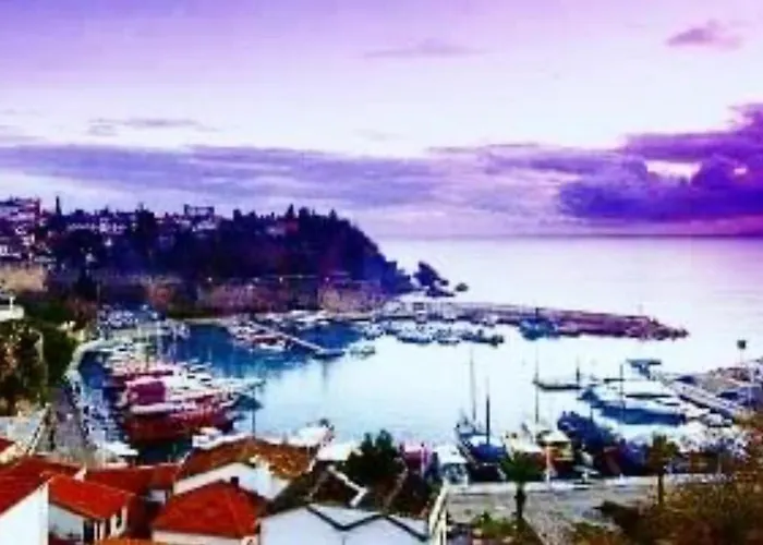 Tarihi Kaleici Muethis Lokasyon 2+1 Uygun Fiyat