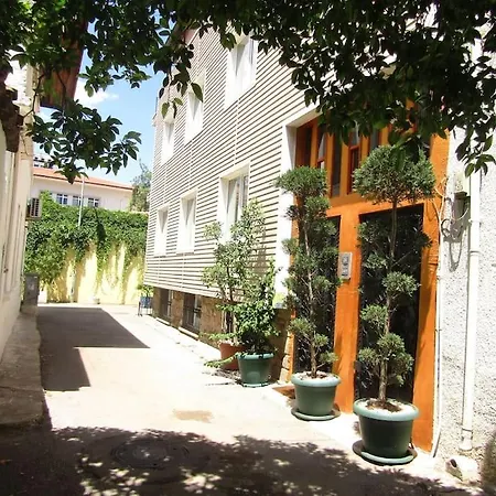 Appartement Tarihi Kaleiçi Müthiş Lokasyon 2+1 Uygun Fiyat *