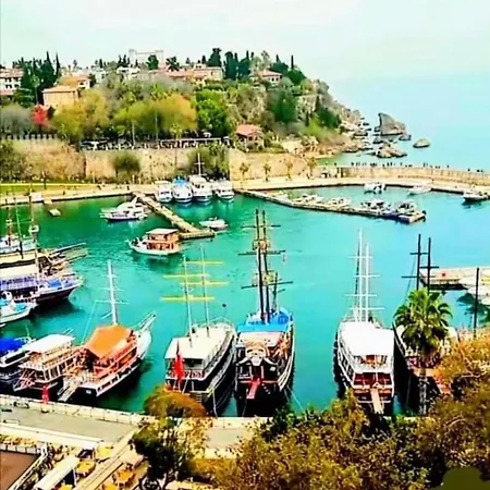 Appartement Tarihi Kaleiçi Müthiş Lokasyon 2+1 Uygun Fiyat Antalya