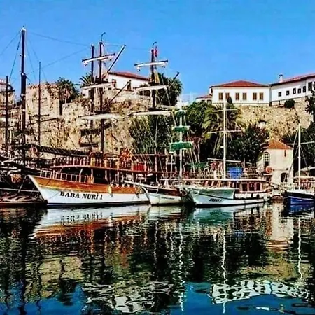 Appartement Tarihi Kaleiçi Müthiş Lokasyon 2+1 Uygun Fiyat *